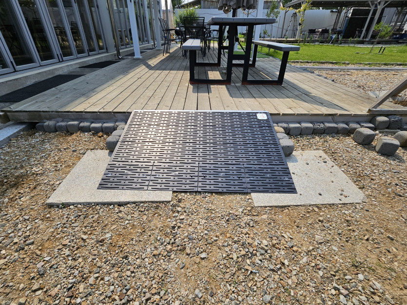 화성시 아르딤복지관 : 점포 앞 경사판 설치