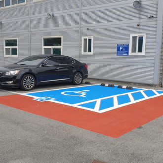 장애인 주차구역, 장애인 주차표지판 그리고 접근로를 MMA로 도색